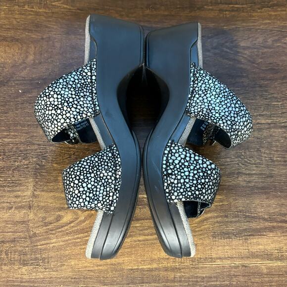 Dansko Black Stain Glass Sophie Sandal - size 40 (US 9.5-10) - Picture 6 of 7